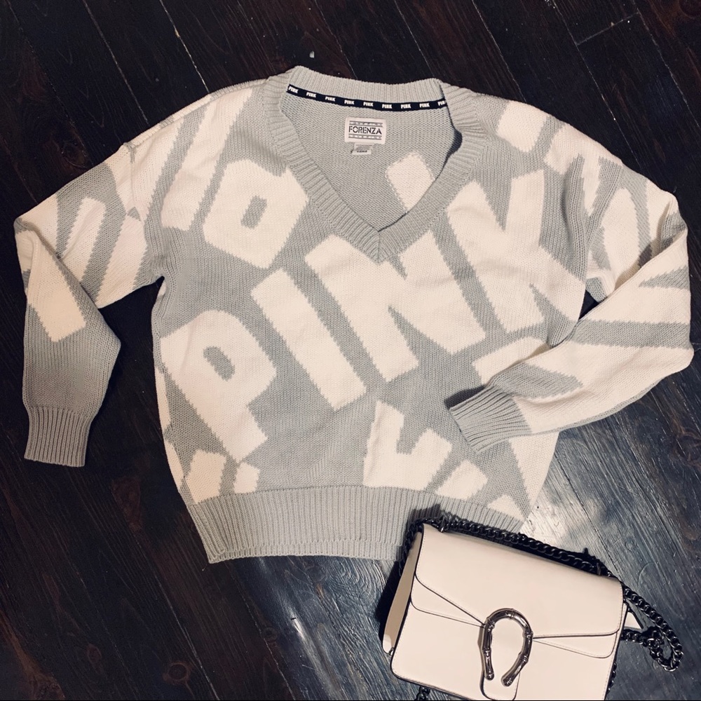 VS Pink Forenza V neck Logo Sweater  Small
